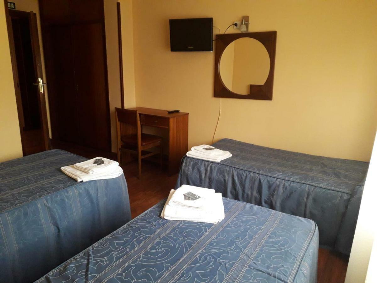 Hostal Ezequiel Los Arcos Exterior photo